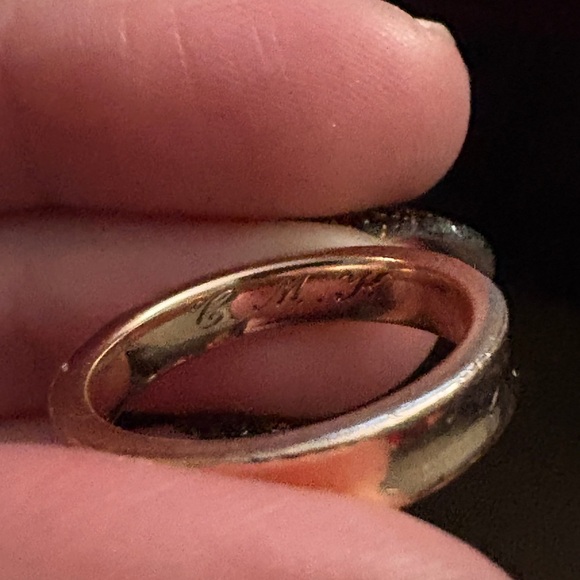 Tiffany & CO Rose Gold Ring - Picture 3 of 5